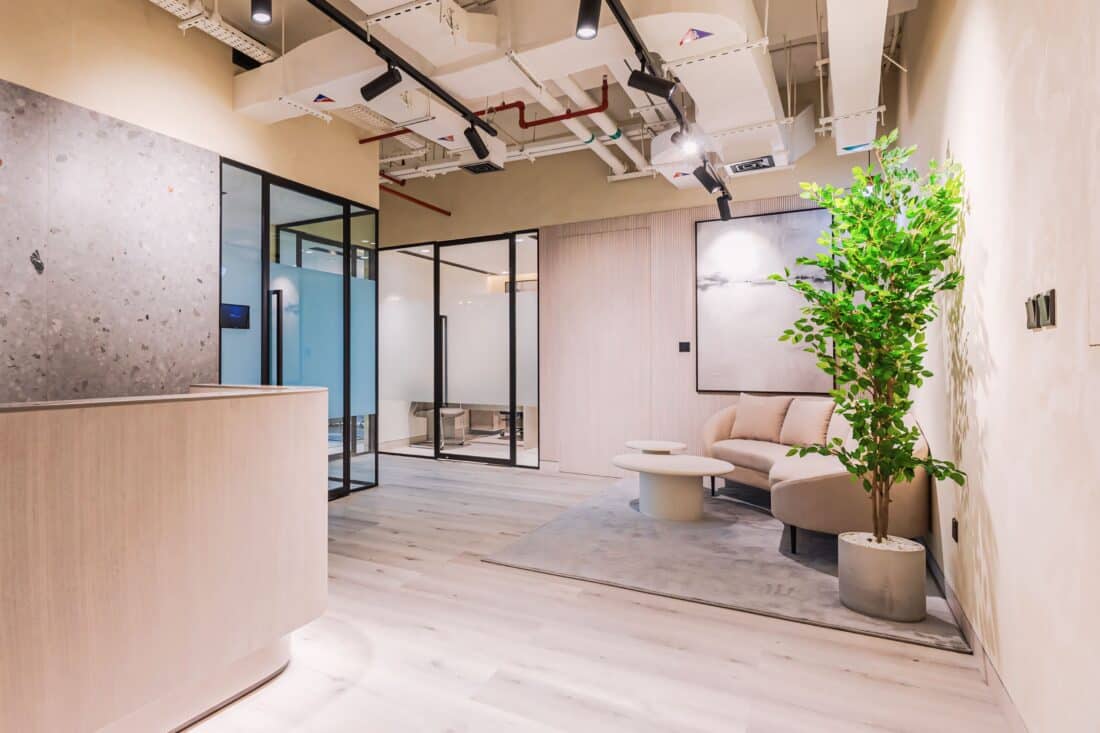 Horton Interiors has unveiled two meticulously designed office spaces for Exportera DMCC at Platinum Towers