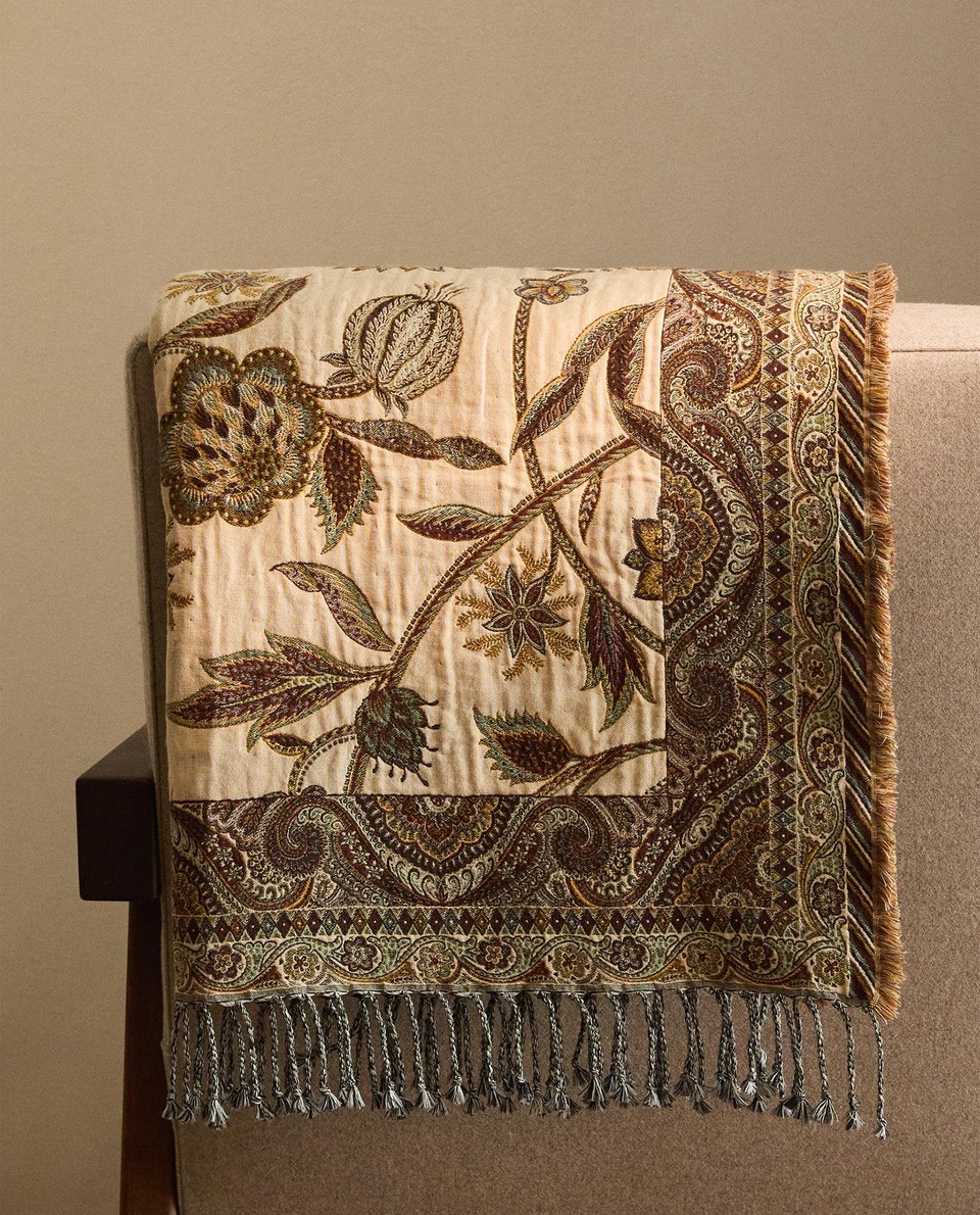 Zara's collection captures the essence of summer in every detail