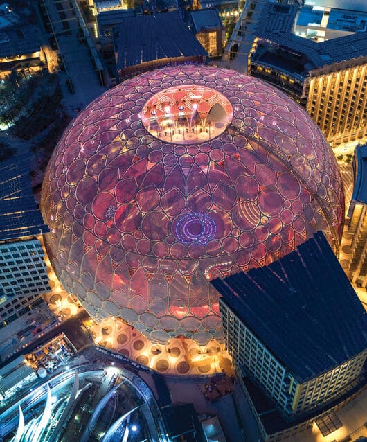 Al Wasl Plaza by Adrian Smith + Gordon Gill Architecture (Dubai) for Design For Living