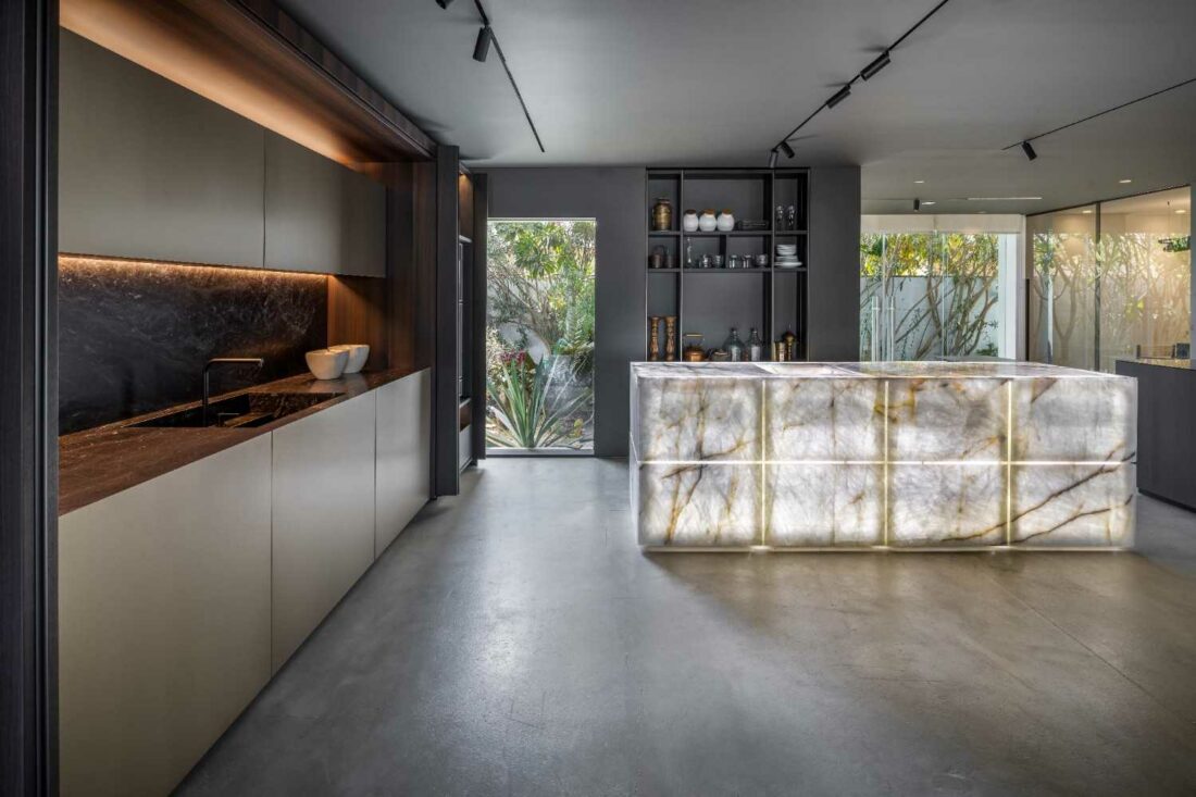 Presented within Purity’s Jumeirah 2 space, the brand offers guests a serene and sensory exploration of its iconic kitchens and design philosophy