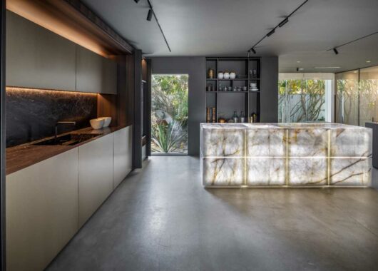 Presented within Purity’s Jumeirah 2 space, the brand offers guests a serene and sensory exploration of its iconic kitchens and design philosophy