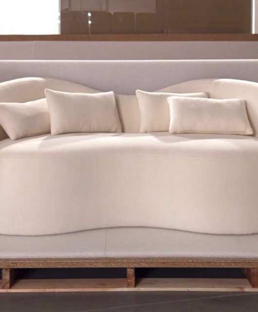 The Little Baïne invites you to slow down, to breathe, to surrender to its enveloping comfort